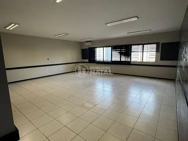 Sala com 165m², para alugar, no bairro Centro em Londrina