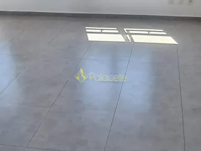 Sala com 39m², à venda ou para alugar, no bairro Centro em Pindamonhangaba