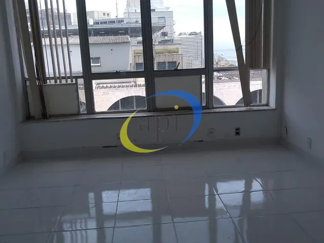 Sala para alugar, no bairro Centro em Niterói