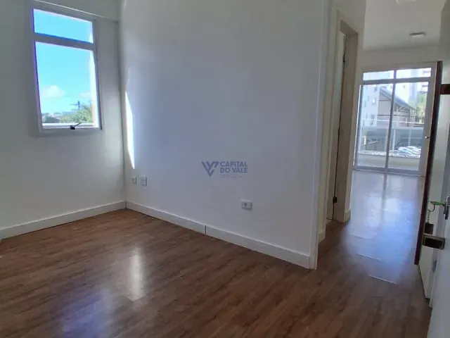 Sala à venda, no bairro Parque Residencial Aquarius em São José dos Campos