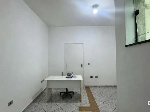 Sala para alugar, no bairro São Benedito em Pindamonhangaba