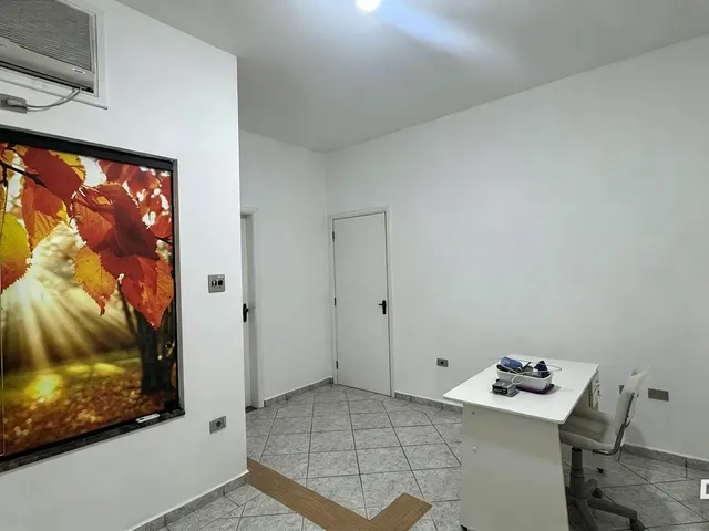 Sala para alugar, no bairro São Benedito em Pindamonhangaba