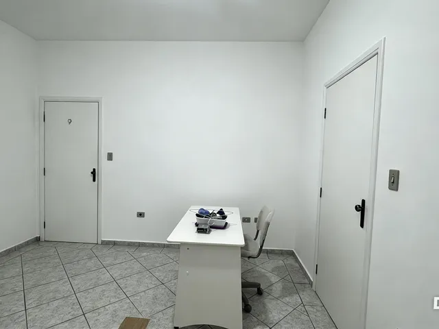 Sala para alugar, no bairro São Benedito em Pindamonhangaba