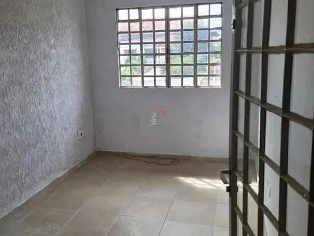 Sala com 60m², para alugar, no bairro Centro em Londrina