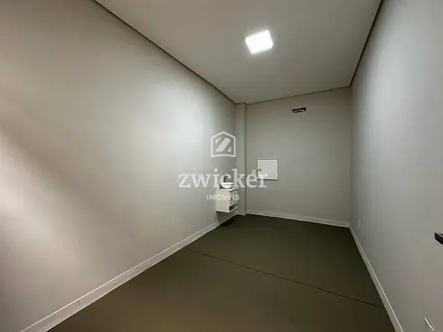 Sala com 10m², para alugar, no bairro Jardim América em Bauru