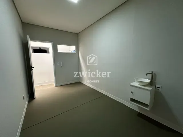 Sala com 10m², para alugar, no bairro Jardim América em Bauru
