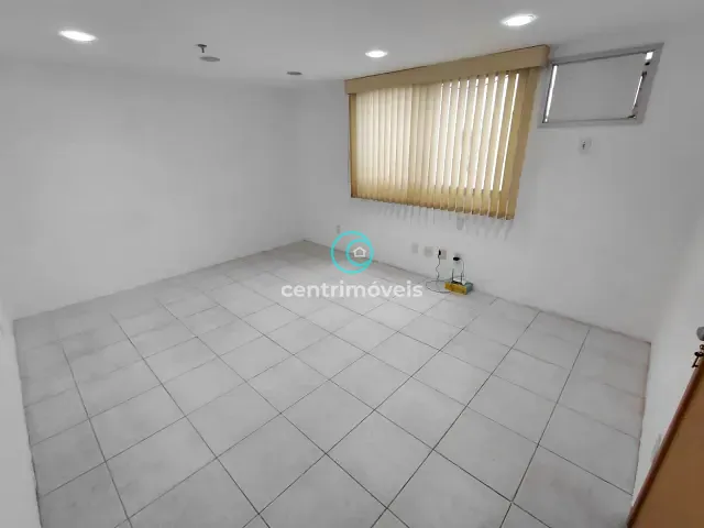 Sala com 29m², à venda, no bairro Tijuca em Rio de Janeiro