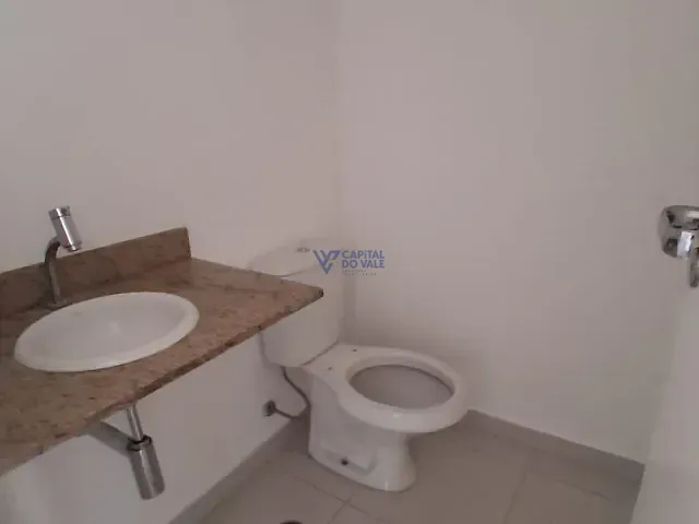 Sala à venda, no bairro Parque Residencial Aquarius em São José dos Campos