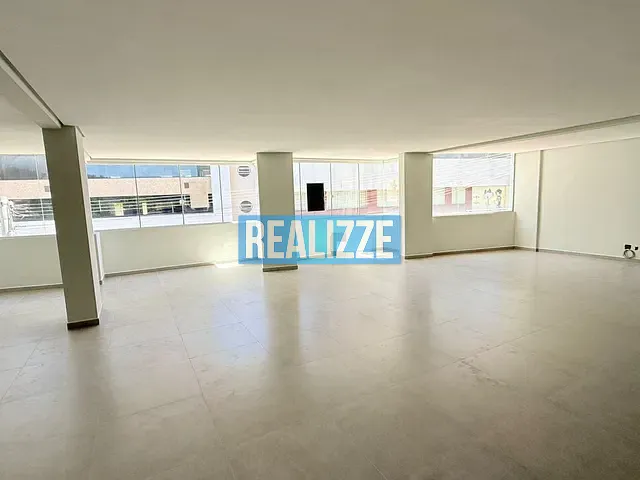Sala para alugar, no bairro Centro em Marau