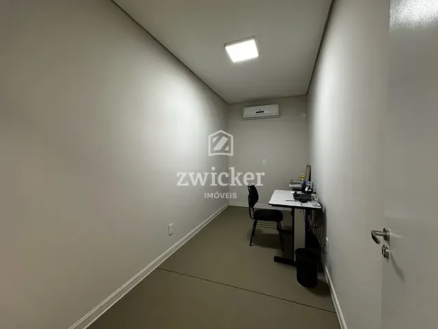 Sala com 9m², para alugar, no bairro Jardim América em Bauru