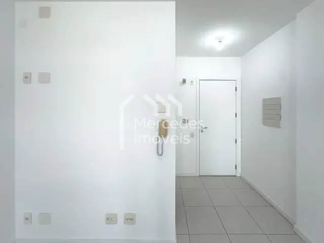 Sala com 37m², para alugar, no bairro Centro em Itajaí