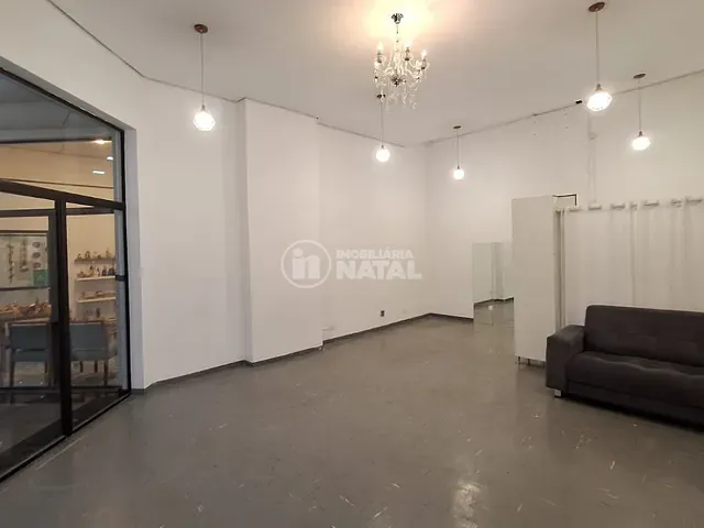 Loja com 56m², para alugar, no bairro Centro em Londrina