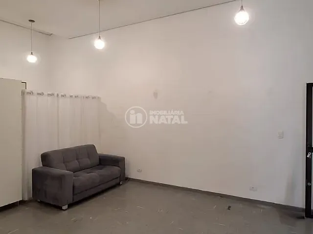 Loja com 56m², para alugar, no bairro Centro em Londrina