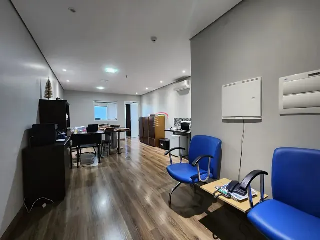 Sala à venda, no bairro Gleba Fazenda Palhano em Londrina