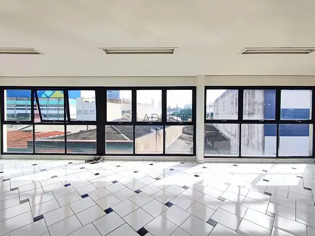 Sala para alugar, no bairro Santo Amaro em São Paulo