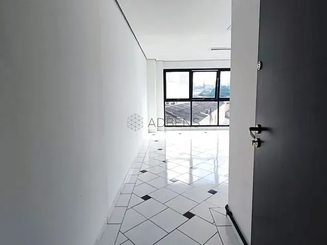 Sala para alugar, no bairro Santo Amaro em São Paulo