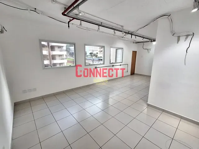 Sala à venda ou para alugar, no bairro Jardim Botânico em Ribeirão Preto