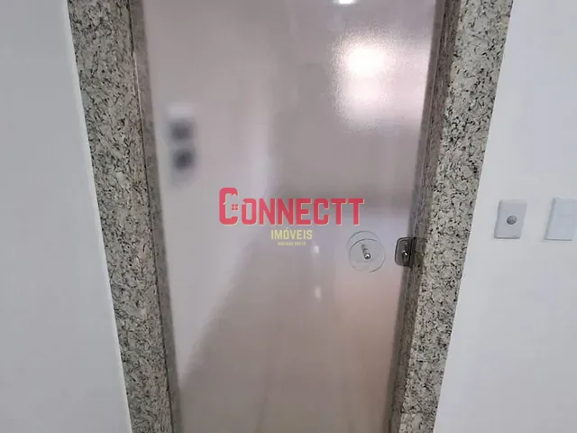 Sala à venda ou para alugar, no bairro Jardim Botânico em Ribeirão Preto