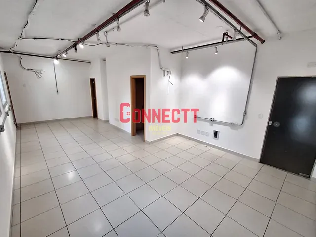 Sala à venda ou para alugar, no bairro Jardim Botânico em Ribeirão Preto