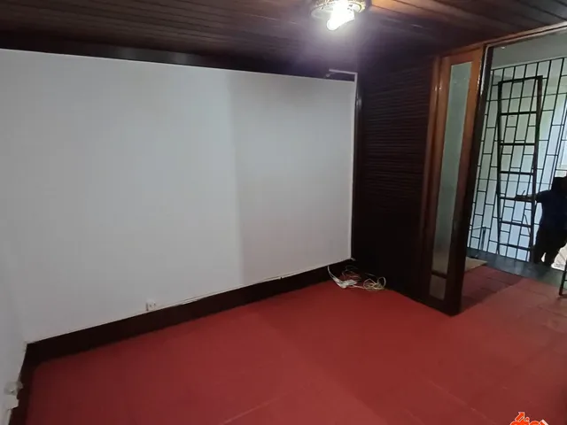 Sala 3 quartos e 4 banheiros, para alugar, no bairro Batista Campos em Belem
