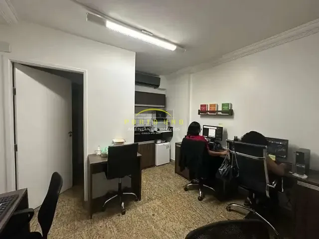 Sala à venda, no bairro Caminho das Árvores em Salvador