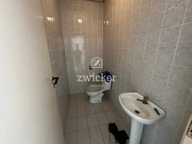 Sala com 105m², à venda ou para alugar, no bairro Jardim Infante Dom Henrique em Bauru