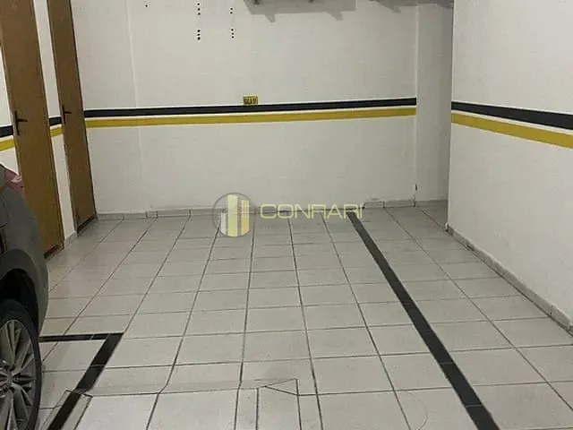 Sala à venda, no bairro Meia Praia em Itapema