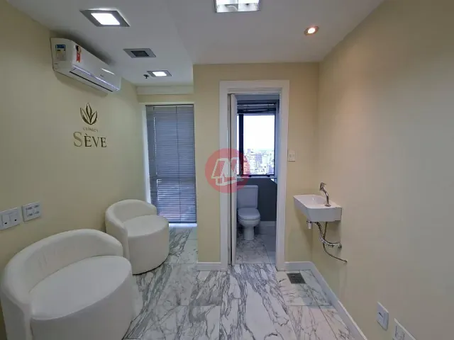 Sala com 70m², à venda ou para alugar, no bairro Auxiliadora em Porto Alegre
