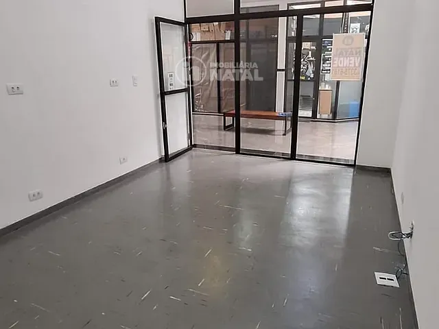 Sala com 26m², para alugar, no bairro Centro em Londrina