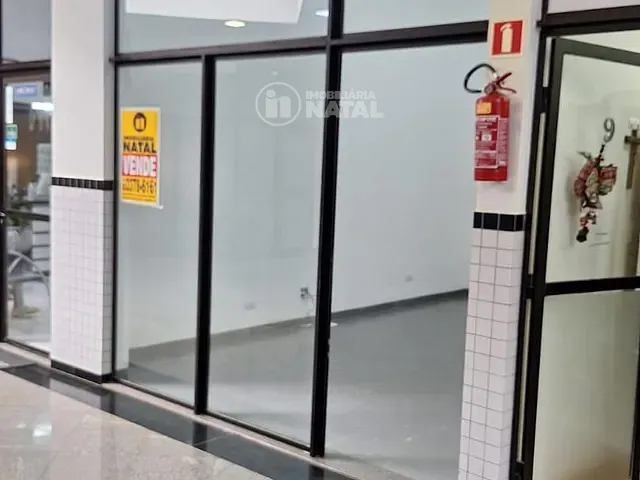 Sala com 26m², para alugar, no bairro Centro em Londrina