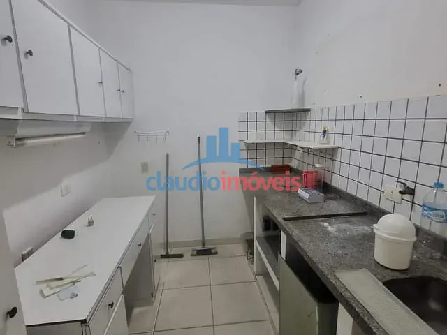 Sala à venda, no bairro Centro em Barra Mansa