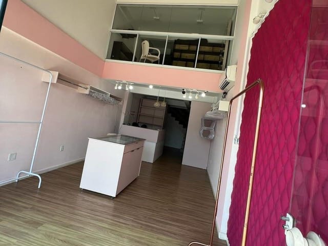 Sala com 61m², à venda, no bairro Monte Alegre em Camboriú