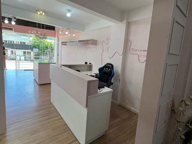 Sala com 61m², à venda, no bairro Monte Alegre em Camboriú