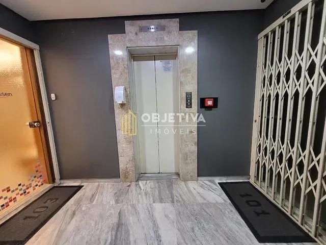 Sala com 109m², para alugar, no bairro Auxiliadora em Porto Alegre