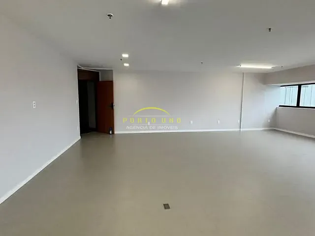 Sala para alugar, no bairro Caminho das Árvores em Salvador