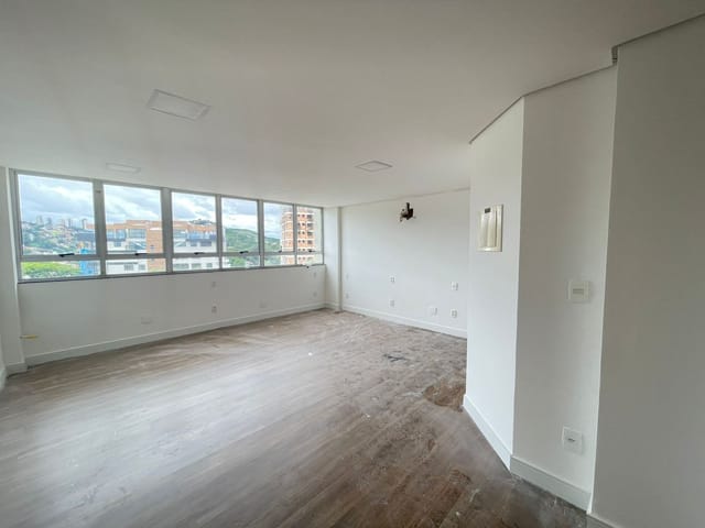 Sala para alugar, no bairro Ouro Preto em Belo Horizonte