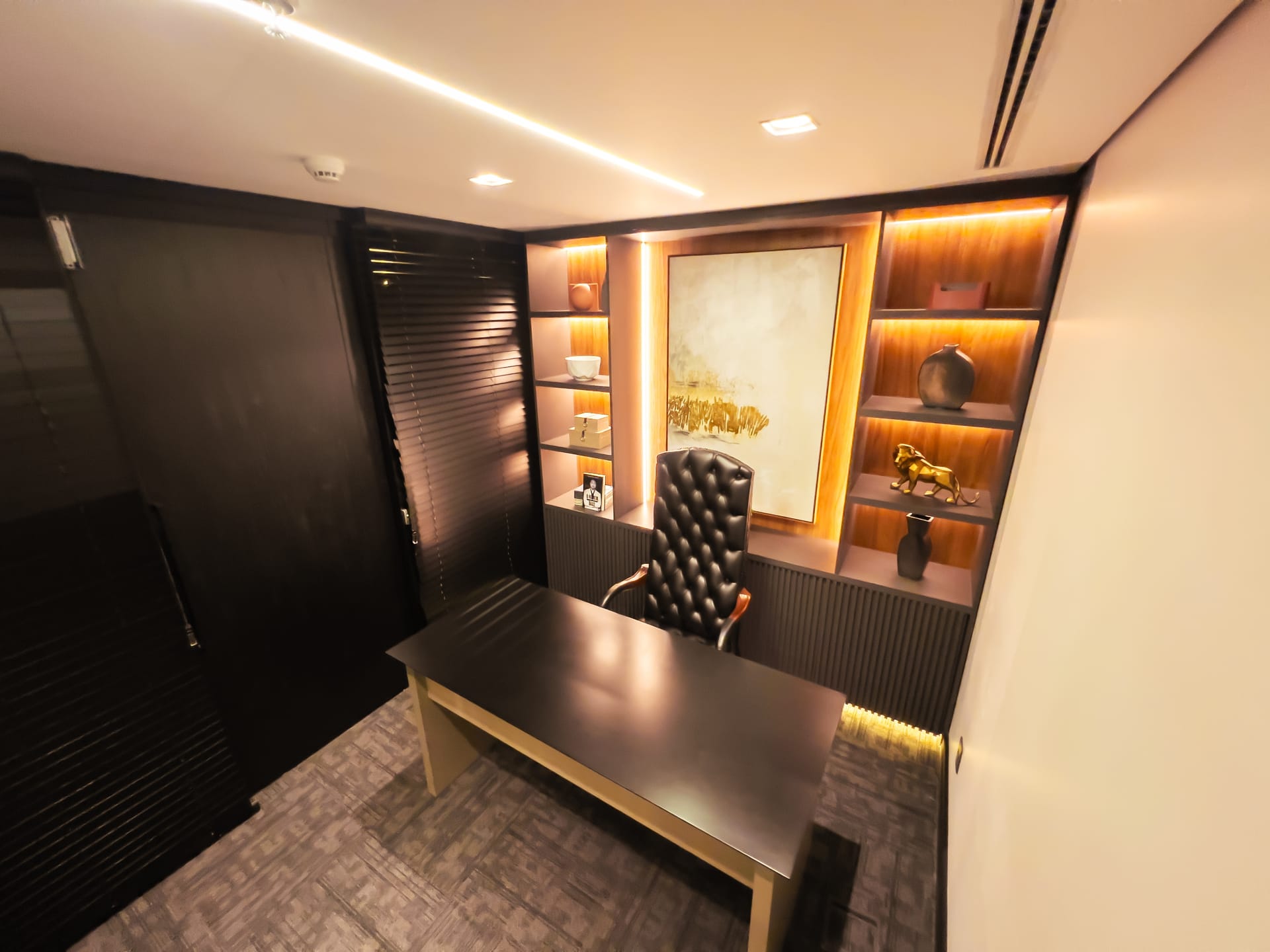 Sala em Dezoito do Forte Empresarial/Alphaville