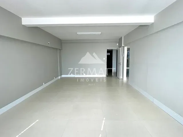 Sala com 50m², para alugar, no bairro Centro em Blumenau