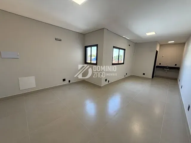 Sala para alugar, no bairro São Benedito em Uberaba