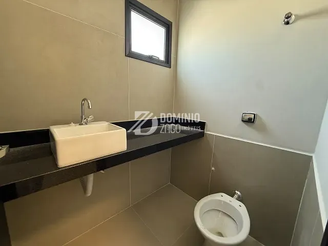 Sala para alugar, no bairro São Benedito em Uberaba