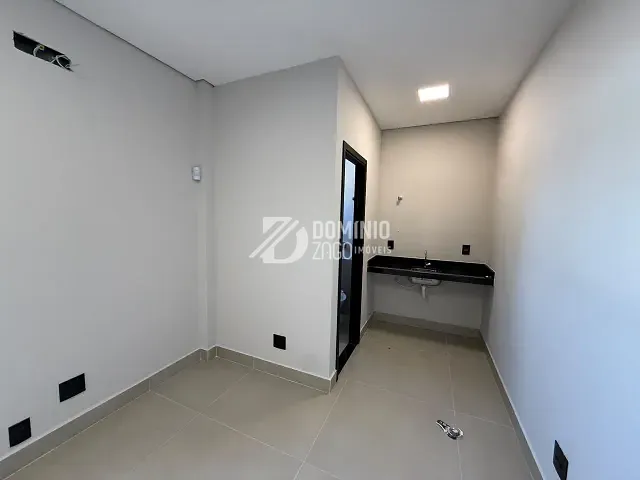 Sala para alugar, no bairro São Benedito em Uberaba