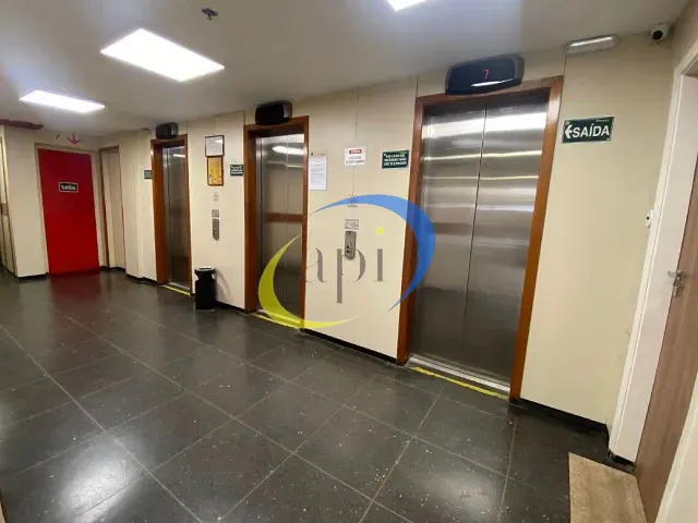 Sala à venda, no bairro Copacabana em Rio de Janeiro