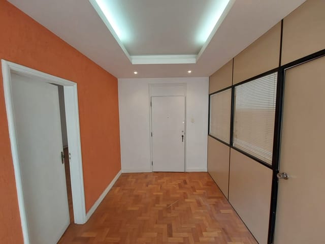 Sala com 80m², para alugar, no bairro Centro em Rio de Janeiro