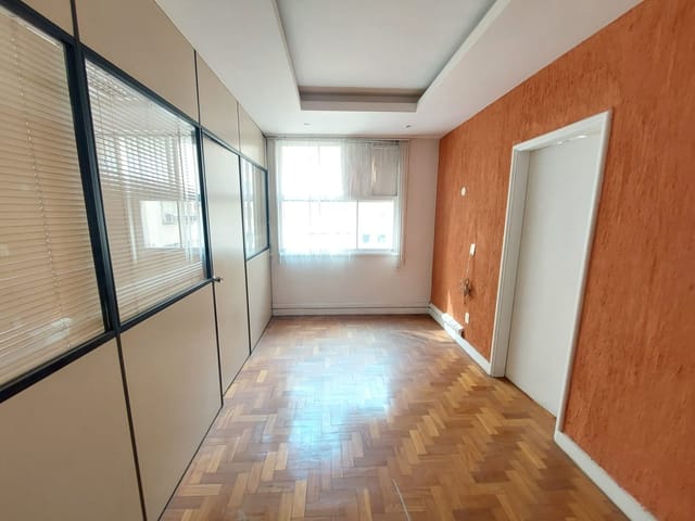 Sala com 80m², para alugar, no bairro Centro em Rio de Janeiro
