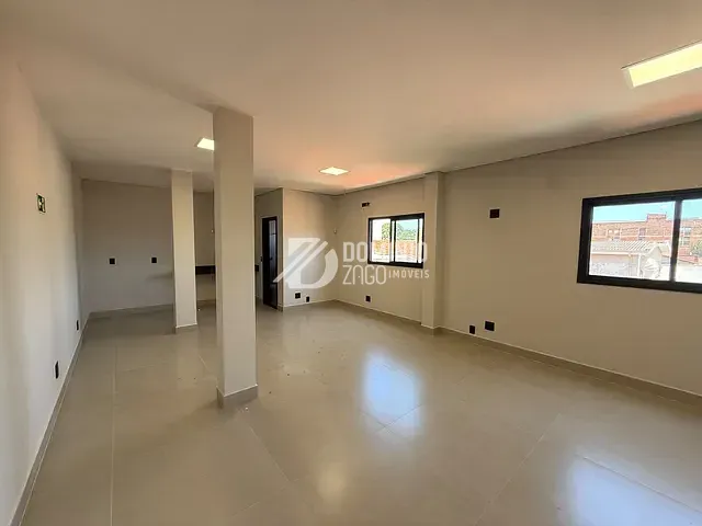 Sala para alugar, no bairro São Benedito em Uberaba