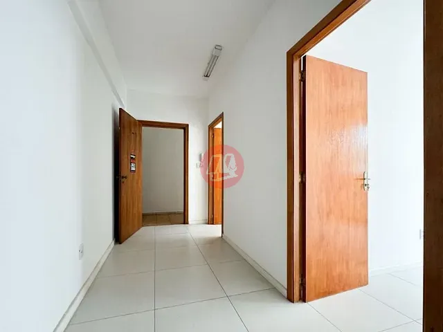 Sala com 64m², à venda, no bairro Rio Branco em Porto Alegre