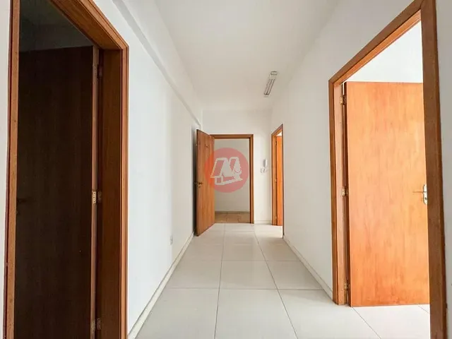 Sala com 64m², à venda, no bairro Rio Branco em Porto Alegre