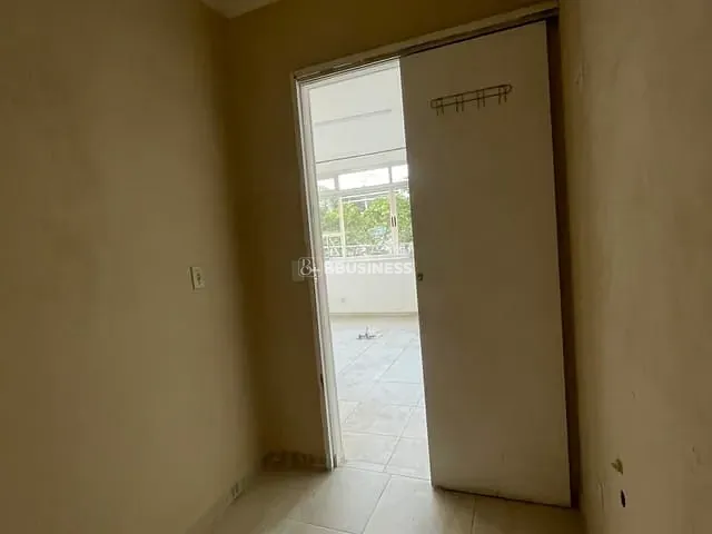 Sala à venda ou para alugar, no bairro Santo Antônio em São Caetano do Sul
