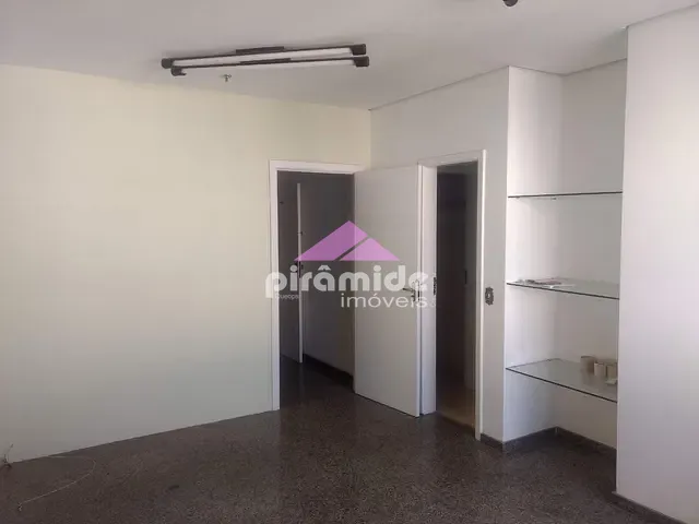 Sala com 34m², à venda, no bairro Jardim São Dimas em São José dos Campos