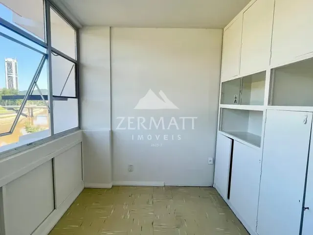 Sala com 26m², para alugar, no bairro Centro (Blumenau) em Blumenau